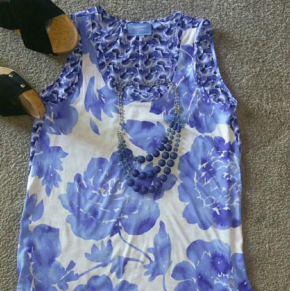 Simply Vera Wang top